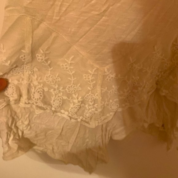 Ruffle Lace Tank - Picture 2 of 3